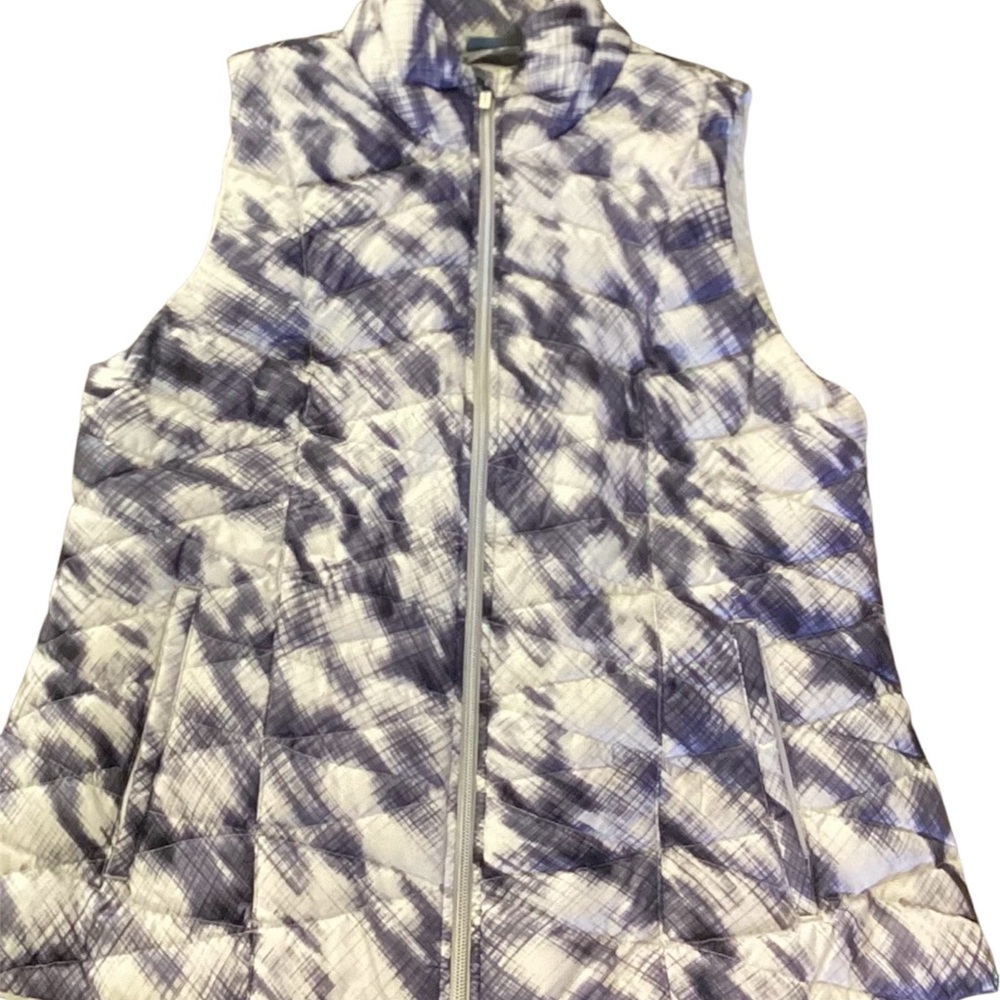 Women’s Athleta Abstract Blue and White Vest Size XL